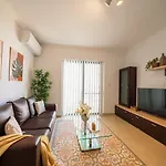 Apartment A Pretty Close To Seafront *