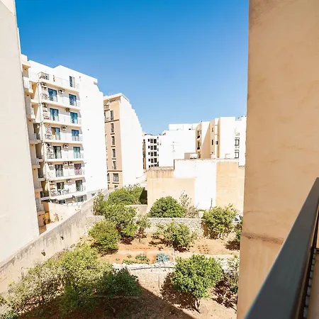 A Pretty Close To Seafront Apartament Sliema