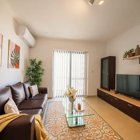 Apartment A Pretty Close To Seafront *